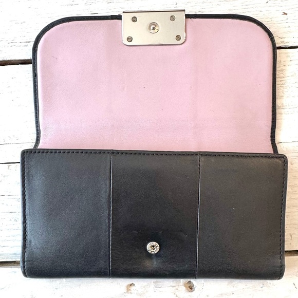 Coach Kristin Envelope Trifold Wallet Black Leather Silver Closure Pink Interior - Picture 3 of 14